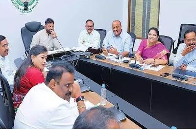 స్వర్ణ వార్డు ఉద్యోగులకు పదోన్నతులు
